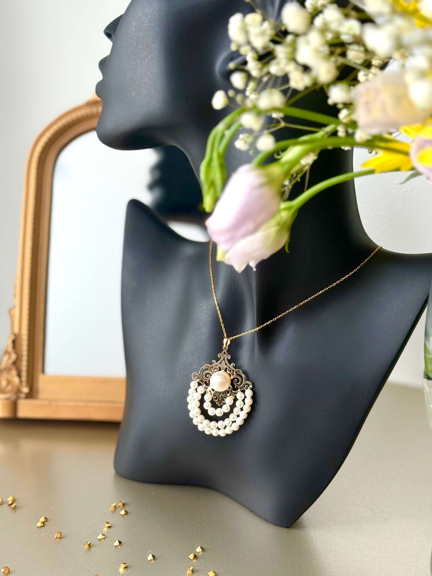 Termeh Gold Pendant 18K gold with 1.65 grams from Diorajewels