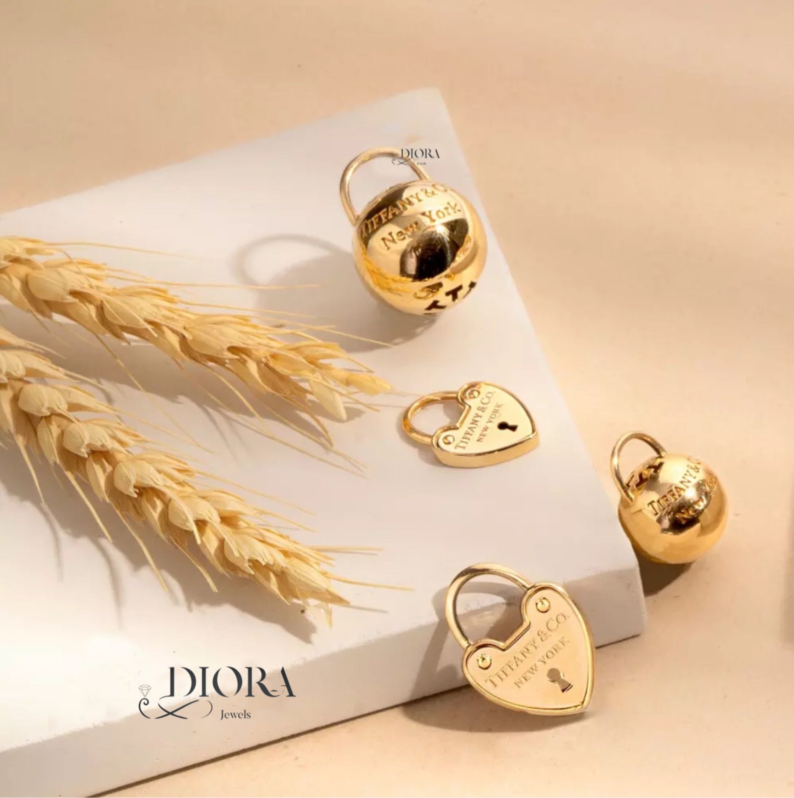 Love Bound Gold Pendant - Medium