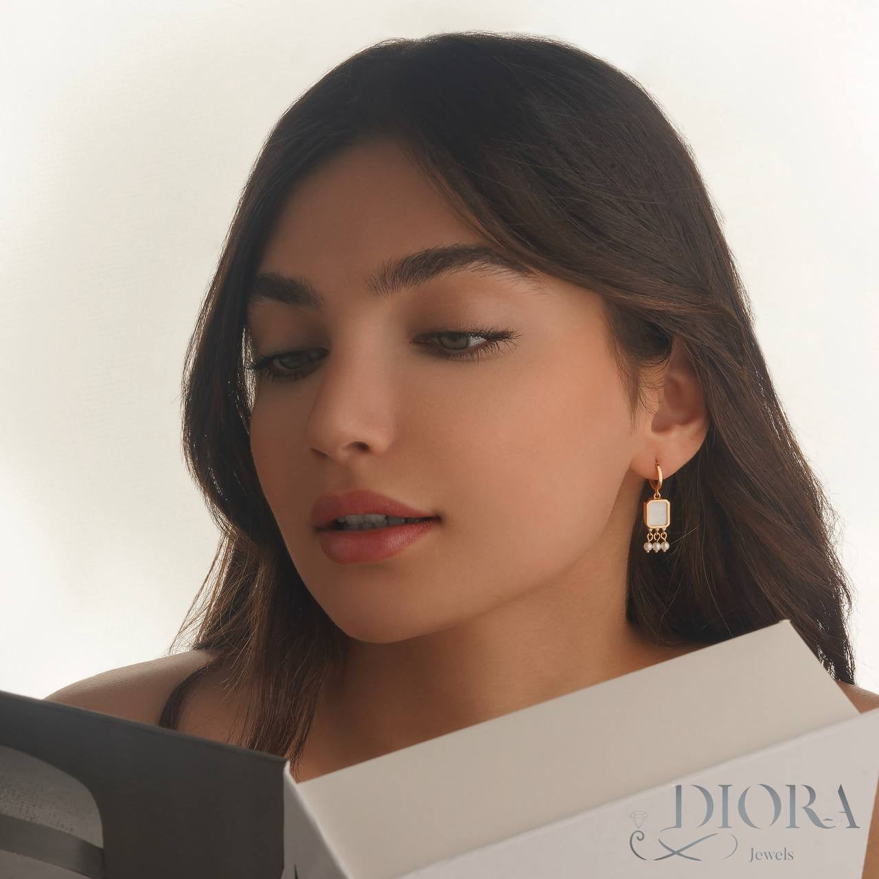 Farah Earrings - Mother of Pearls