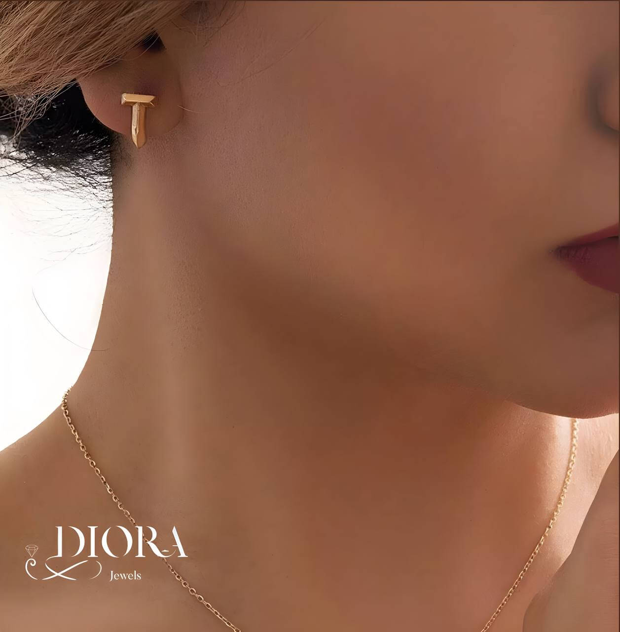 T Fashion Gold Earrings