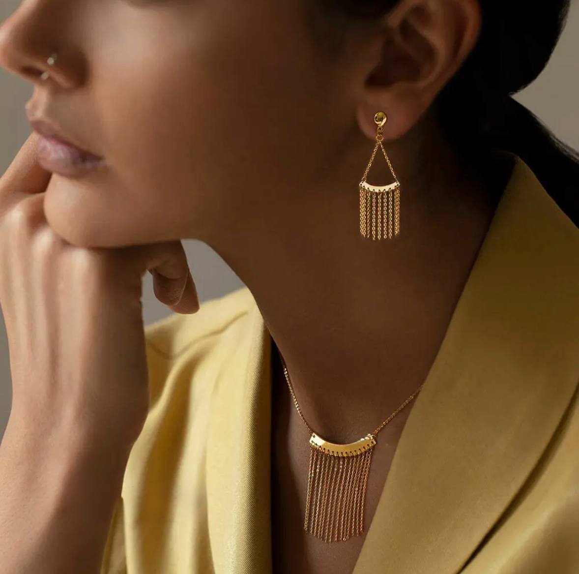 18k Gold Dangle Necklace