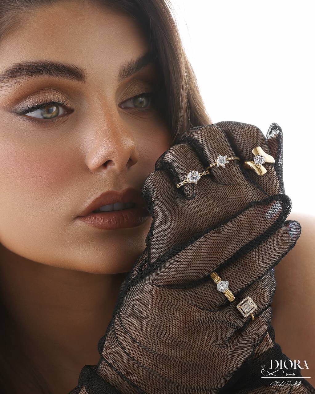 Gold Wave Solitaire Ring