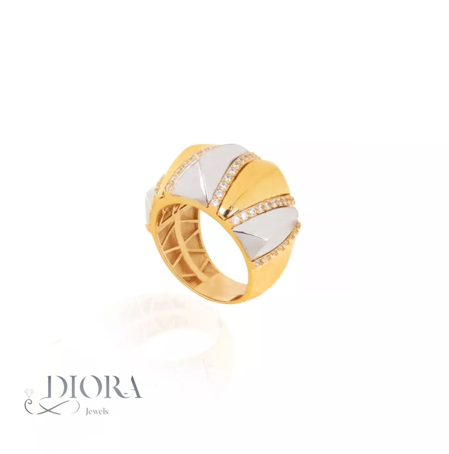 Pyramid Ring