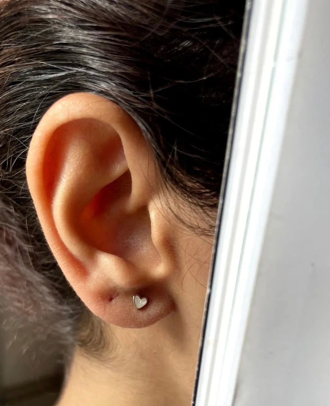 Minimal Heart Earrings