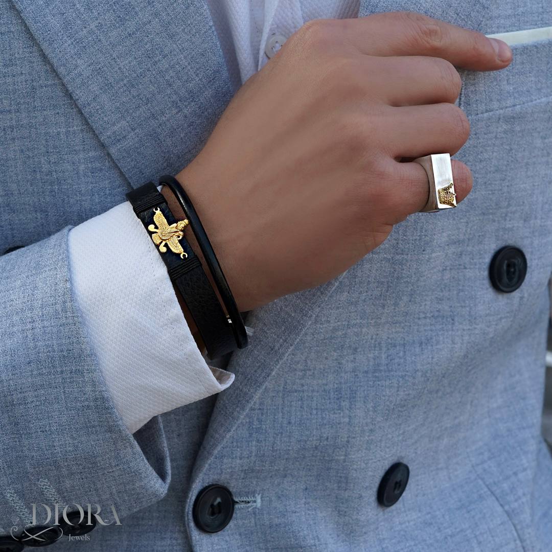 The Men’s Leather Bracelet with Gold Farvahar