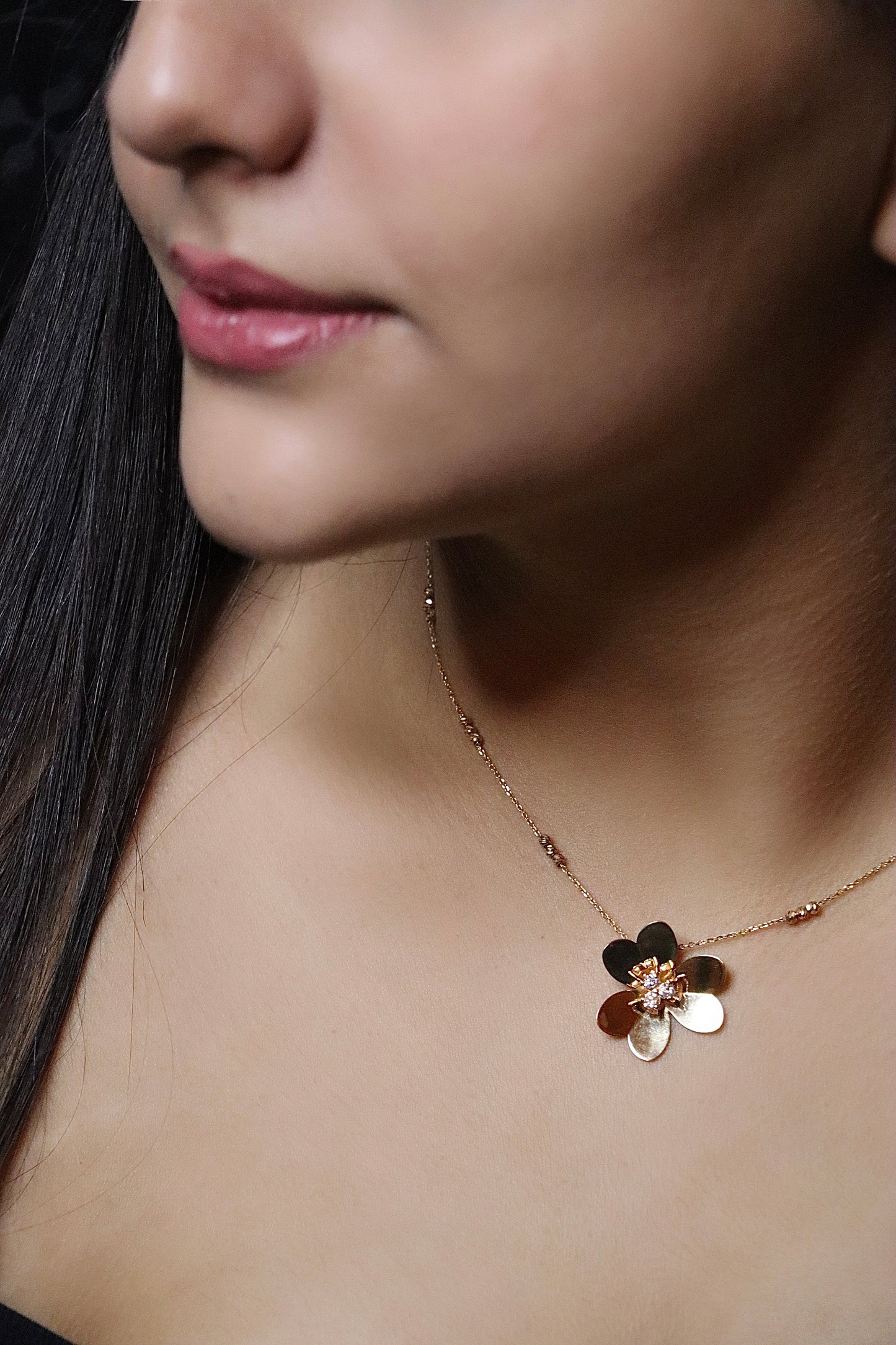 Flower of Luck - Simple Flower Pendant