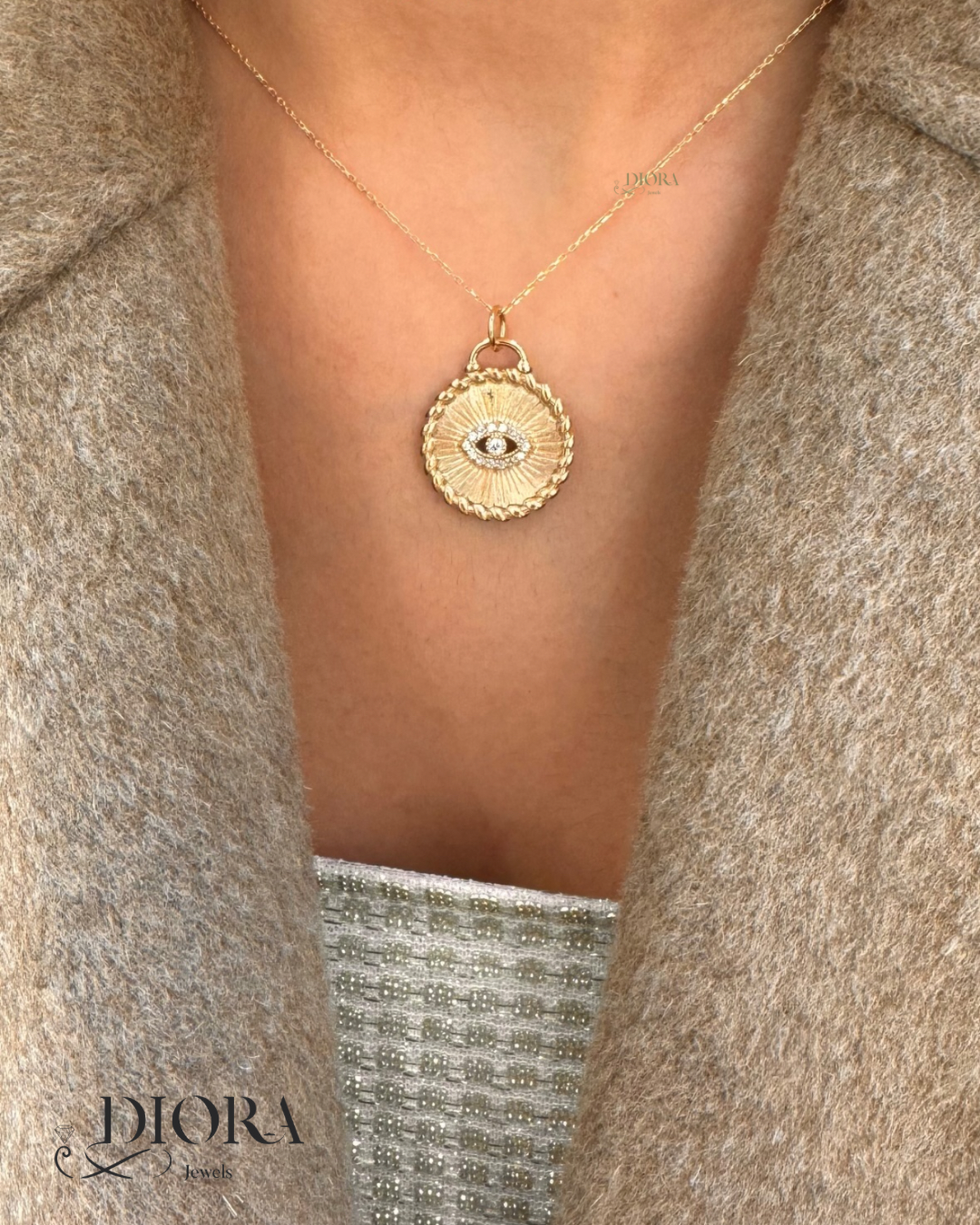 Wisdom Gold Pendant (Large)