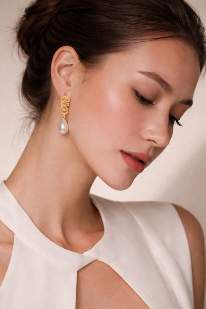 Hich & Pearl Gold Earrings