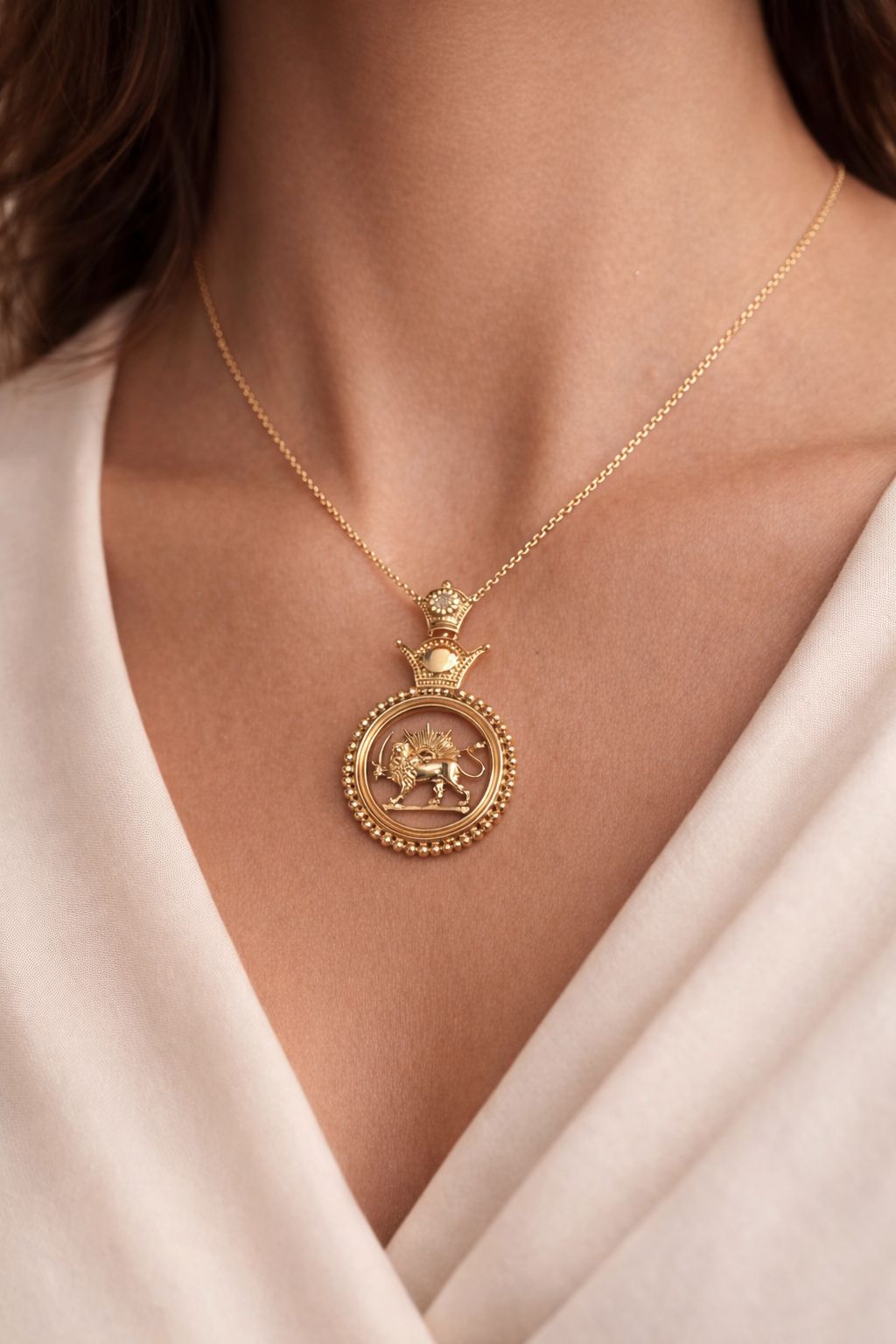 18K Crown Shir & Khoorshid Pendant