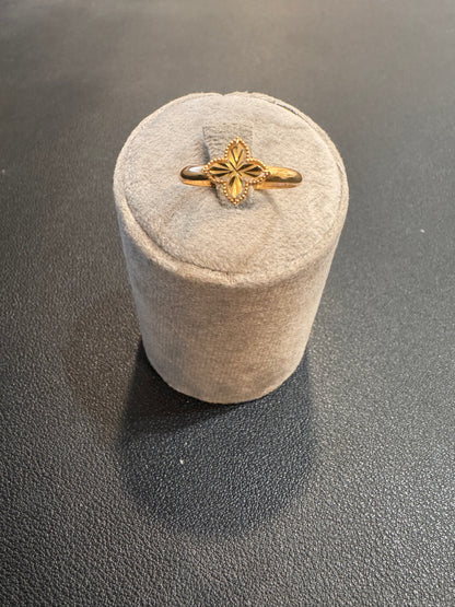 Minimal Roberto Gold Ring