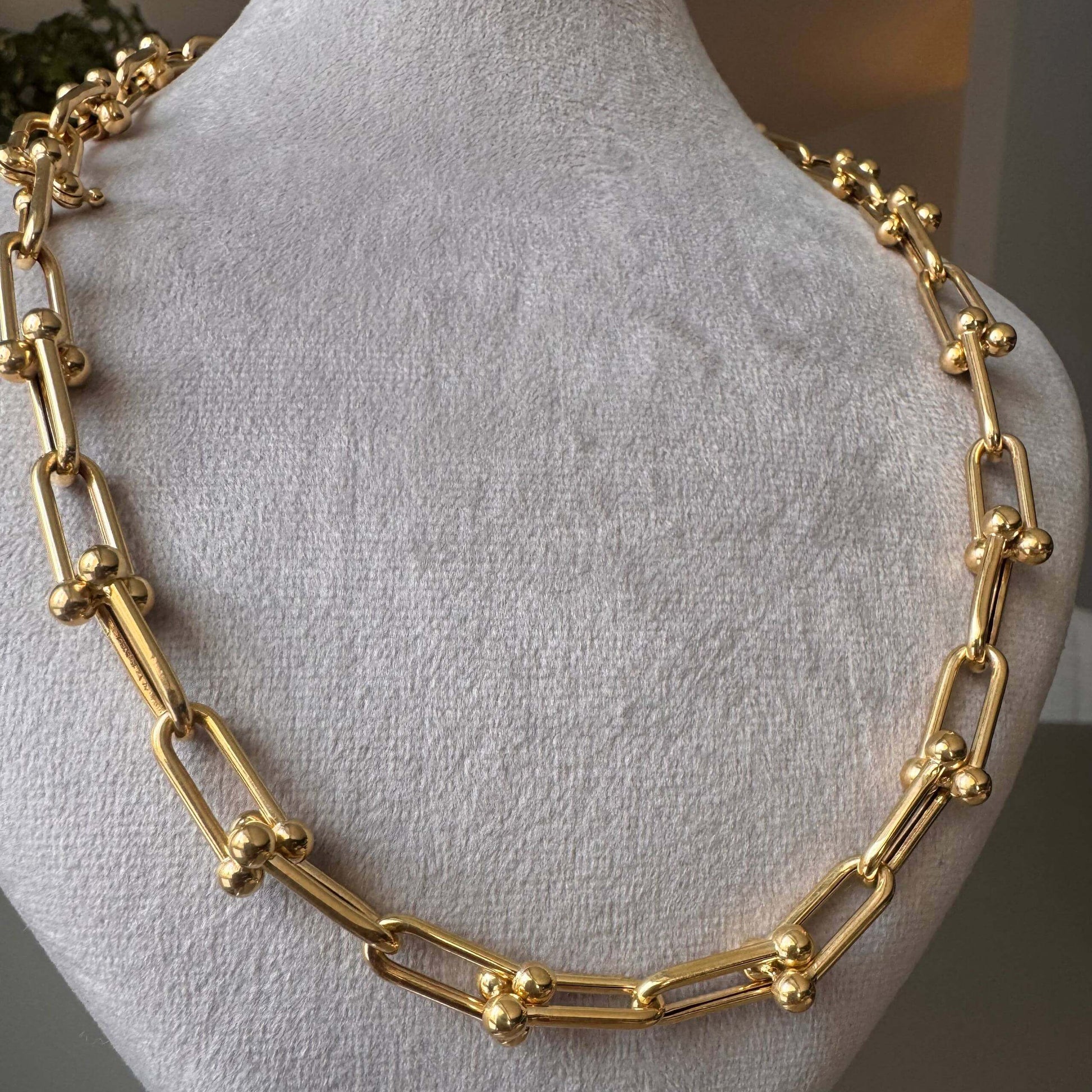 18K T Design Gold Necklace