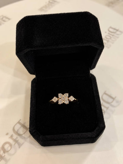 Gold Floral Cluster Ring